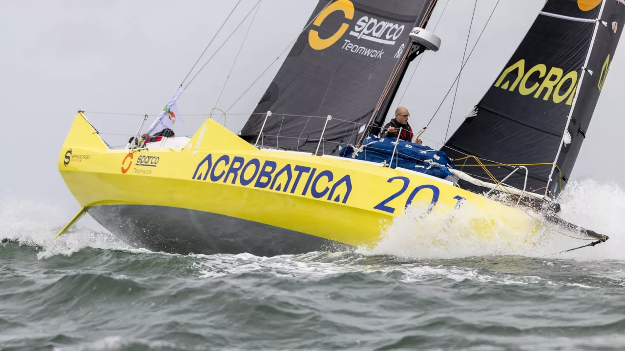 Acrobatica (A. Riva) améliore le record  de distance parcourue en 24 heures !