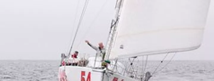 Dragon #54, vainqueur de la 1ère étape de la Bermuda 1-2