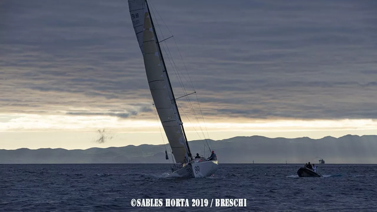 Les Sables – Horta : Leg 1 / leg 2
