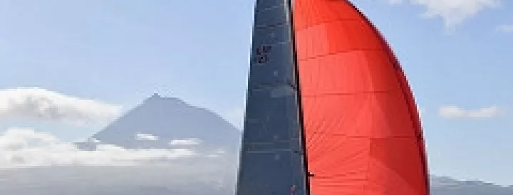 Les Sables-Horta: Tales II (#123) wins the first leg !