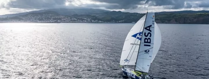 Les Sables Horta, a leader and a fleet almost tied in the Azores