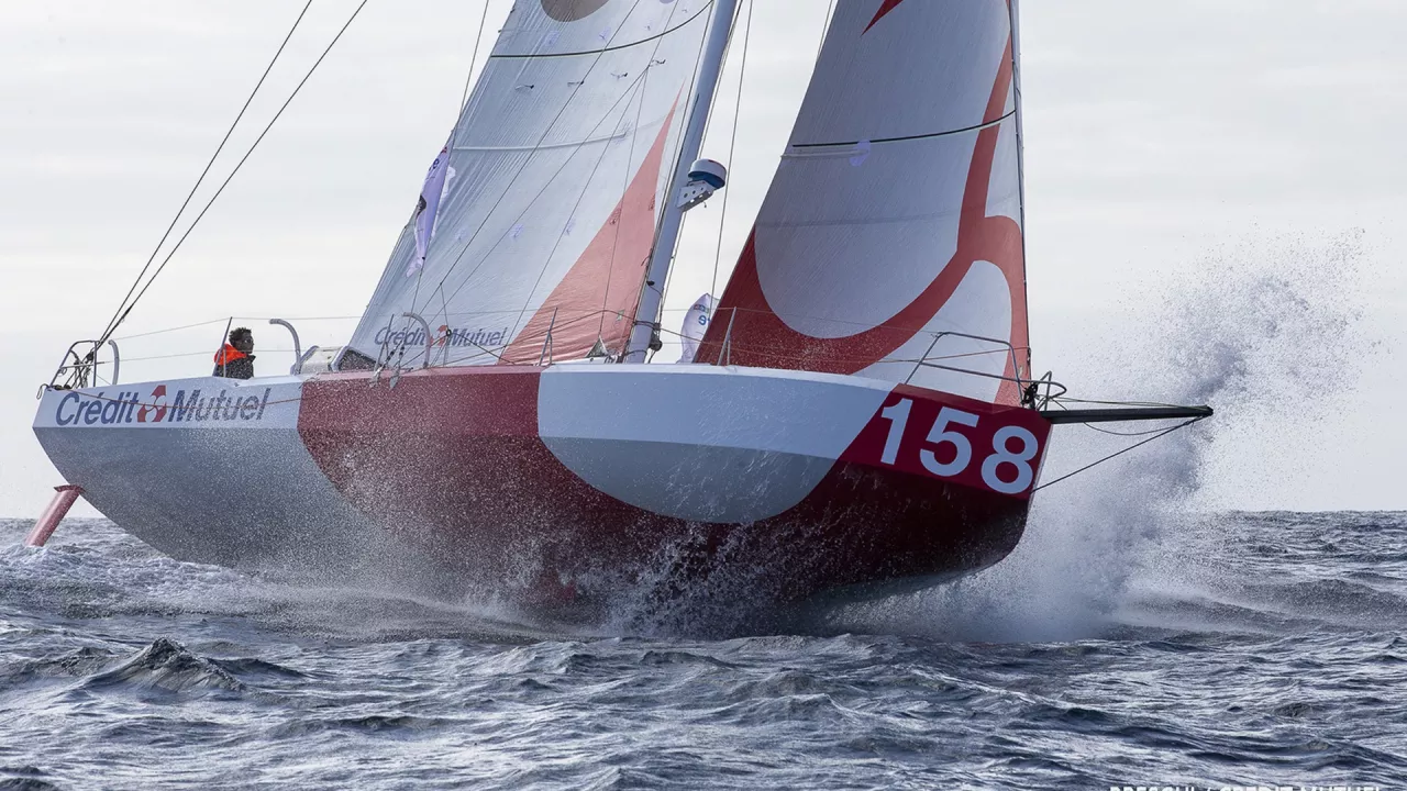 Record battu ! Crédit Mutuel améliore le record de distance parcourue en 24 heures en Class40 !