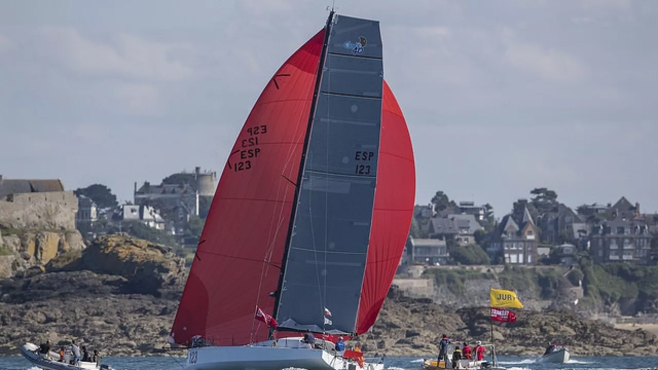 Tales 2, vainqueur de la Transat Québec Saint-Malo!