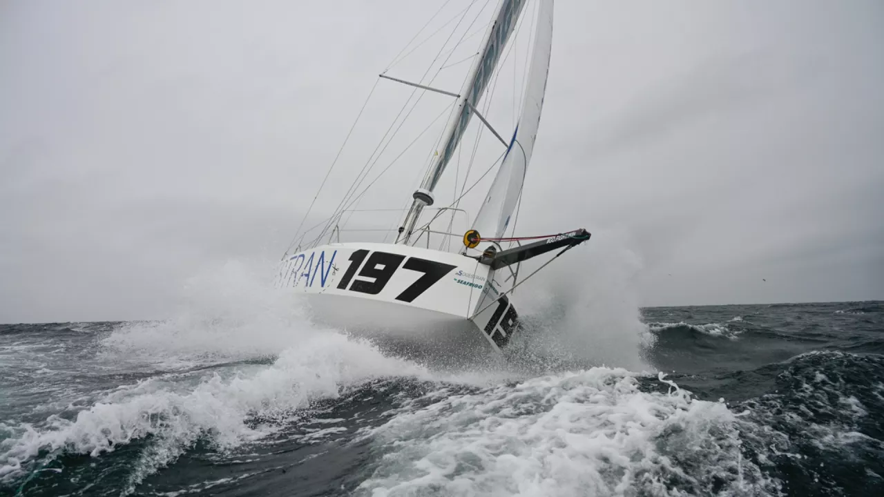 Terre en vue pour les Class40