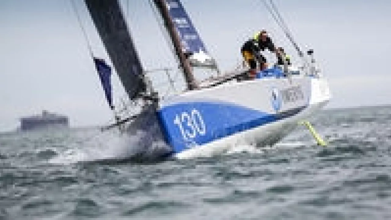 Victoire et nouveau record pour Phil Sharp sur la Sevenstar Round Britain and Ireland Race!