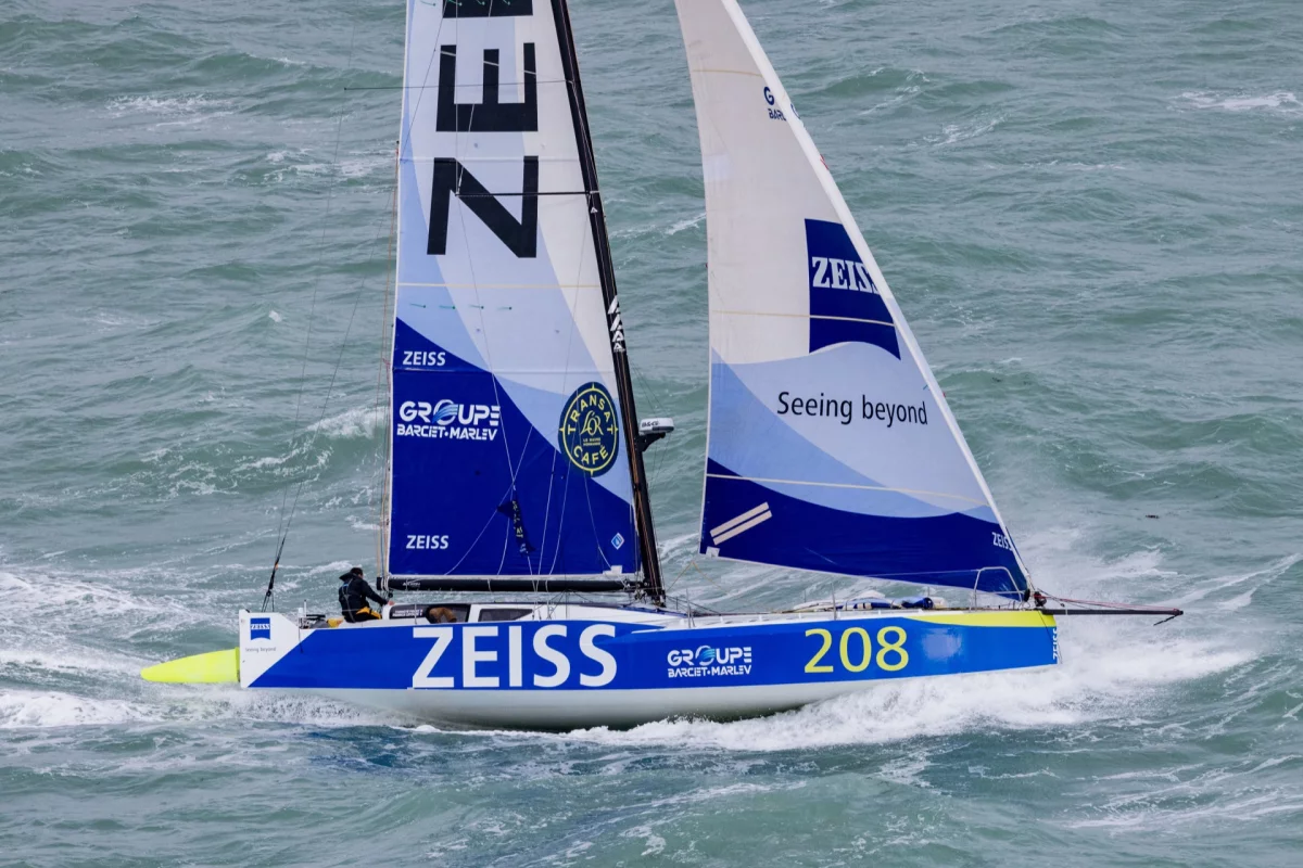 208 — Zeiss
