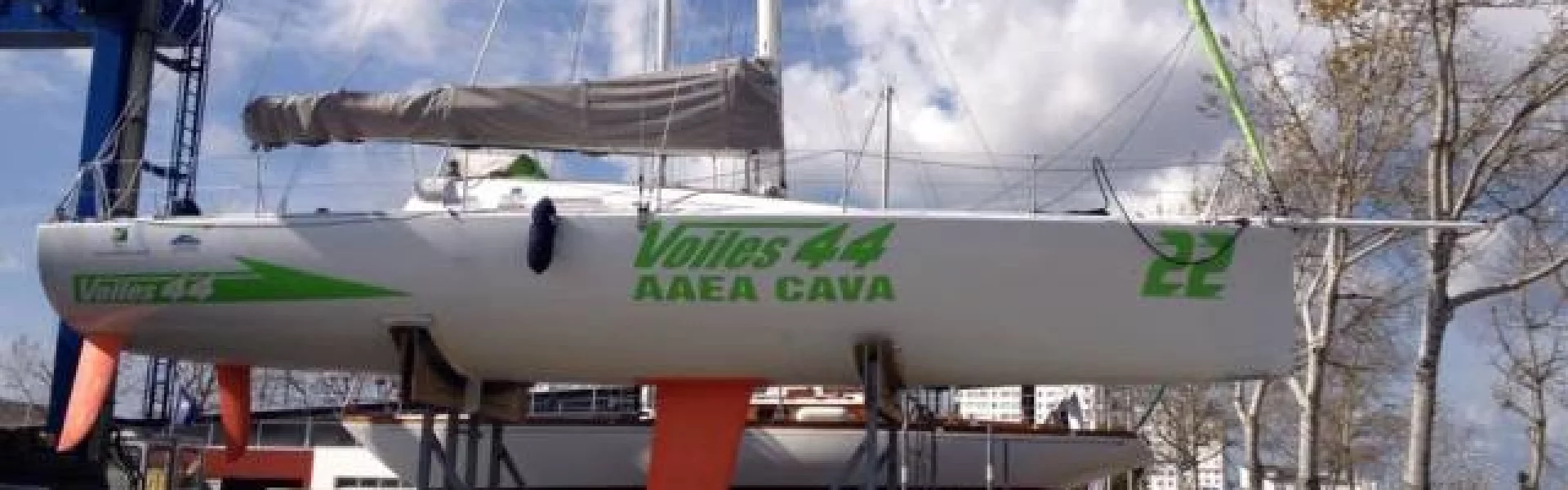 22 — Voile 44 AAEA CAVA