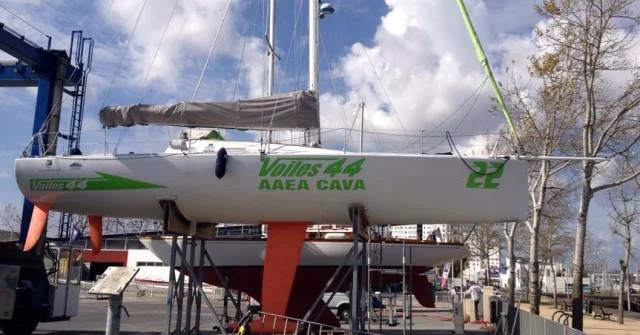 22 — Voile 44 AAEA CAVA